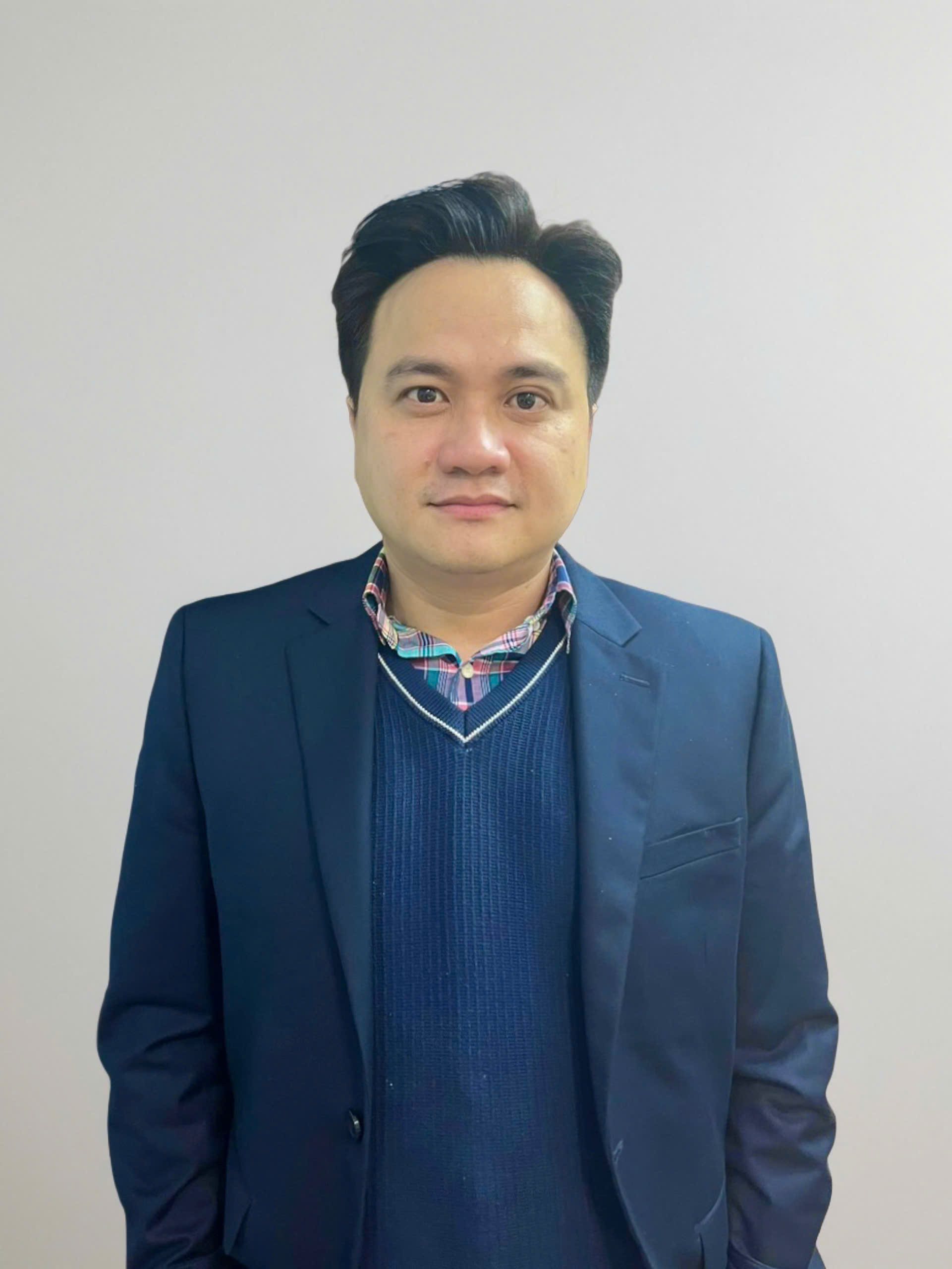 Dr. Dinh Duc Nha Nguyen (Tony/Nhã)